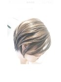 耳かけショートボブ