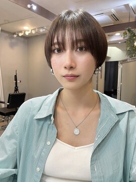 アミヘアーサプライ(AMI Hair Supply) 韓国風マッシュショート/ボブ/大人かわいいフェザーバング地毛風