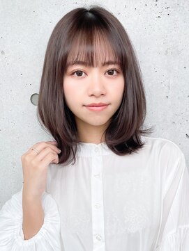 アグノス 青山(Agnos) 大人ガーリー外ハネボブ斜めバング薄めバングレイヤーカット