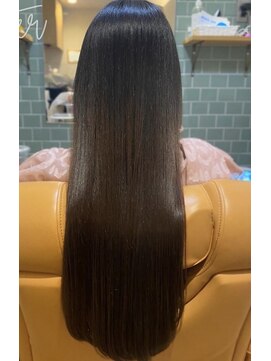 ルスリー 大分店(Lsurii) 髪質改善ストレート