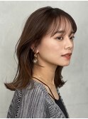 顔周りレイヤーカットくびれヘアミルクティーベージュカラー