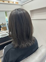 アウラヘアーサロン(aura hair salon)&nbsp;ミディアムレイヤー×マットシルバー