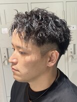 ブルニール 中崎町(BLEUNIR) ツイストスパイラル ソフトツイスト 無造作 刈り上げ