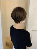 カーキハンサムショート