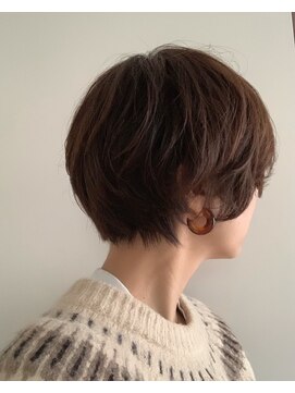 ルッソ(Lusso) 丸みショート×ブラウン