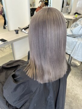 エイト 神戸三宮店(EIGHT) 艶髪ホワイトグレー！☆