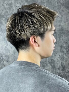 プレミアムバーバー 表参道店(PREMIUM BARBER produce by HIRO GINZA) ハイトーンアップバング