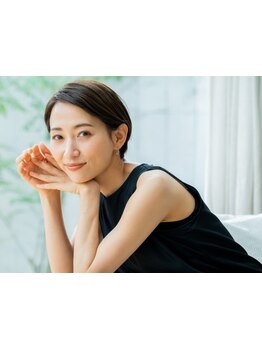 【アルプラザ茨木２F/無料駐車場有】こだわりの商材を使用☆ダメージを抑えた施術で艶やかな美髪へ導く◎