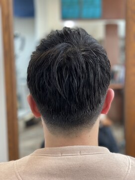 ルーツ(Roots) ツーブロ、バック刈り上げ