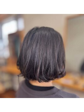 オッタントゥーノ(OttantunO 81) コバルトブルーイヤリングxボブ