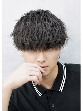 クロム トウキョウ ザ バーバーアルト 神保町店(CHROM TOKYO the Barber ALT) ツイストスパイラルマッシュ/シャドウパーマ/波巻きパーマ