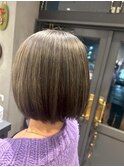 落ち着いたアッシュカラー!洗練された大人の雰囲気ボブ
