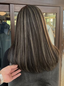 スリー(three) ハイライト