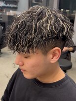 エルマーク 京都駅前(L-MARK)&nbsp;ハイライト/ツイストパーマ/短髪/ツーブロック/men's