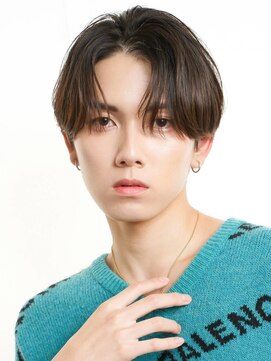MEN'S HAIR BLEACHi 岐阜柳津店【メンズ ヘア ブリーチ】【4月29日オープン（予定）】 【BLEACHi】シースルーセンターパート　ナチュラルヘア
