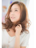 モテ愛されカール×鎖骨ミディアム×かきあげバング