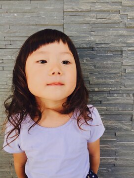 デラメアウープウープ(de.la.mair woop woop) ☆ふんわり仕上げのアシメバング☆