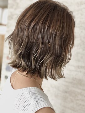 ベラビータ 田宮店(BellaVita) ブラウンベージュ×波ウェーブ