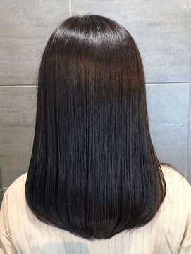 ナナナパレナ 梅田店(nanana parena) 髪質改善専門サロンの縮毛矯正で圧巻の艶髪ストレート
