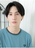 黒髪シンプルセンターパートおしゃれショートA上尾