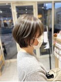 くびれショートスタイル×ハイライトカラー