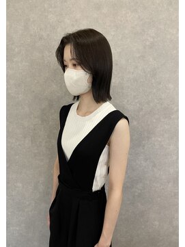 ジェミニ(gemini) センターパートぱっつんボブ