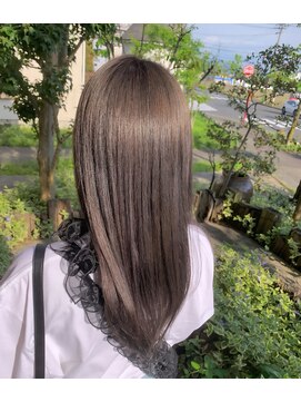 プア(PUA) オリーブベージュ