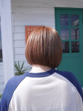 切りっぱなしボブ/ミニボブ/丸くないボブ/ヘーゼルベージュ