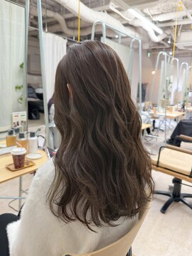 フルールバイアヴァンスクロス(Flulu by avance. cross) 柔らかさのあるフォギーベージュ