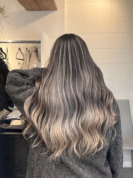 カラ ヘアーサロン(Kala Hair Salon) シャドウルーツ/バレイヤージュ/ブリーチ/ブロンド/玉置悠祐