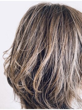 エバービューティーアトリエ(ever beauty atelier) ハイライトソフトウルフ