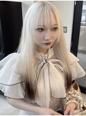 ホワイトカラー×毛先ブラウン
