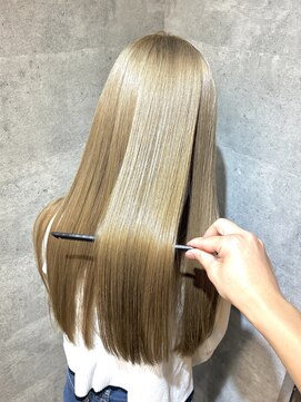 TONE(トーン)by Chara 池袋 髪質改善 ダブルカラー 【4月上旬OPEN(予定)】 ハイトーン/ミルクティーベージュ【池袋東通り】