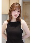 顔周りレイヤーカットくびれヘアミルクティーベージュカラー韓国