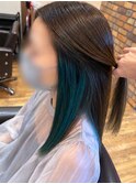 艶ロング×深みグリーンのインナーカラー