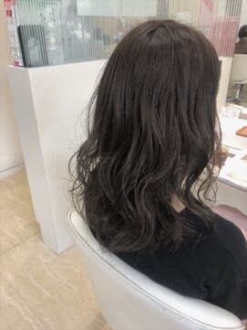 ダスティ 豊科駅前店(Dasty) グレージュヘアー