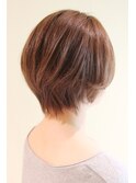 ３０代４０代大人可愛いショートスタイル　シルエットが綺麗