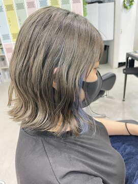 ヘアリゾートユア 新大久保店(hair resort YuA) ブルー×グレージュ