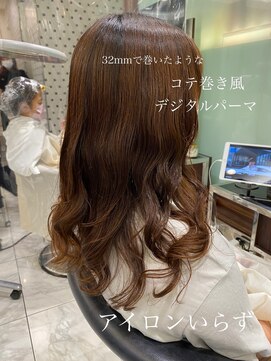 アピッシュ ギンザ(apish ginza) tomo アイロンいらずのコテ巻きデジタルパーマ