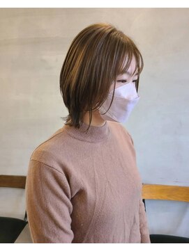 アンドビー(&b.) くびれ外はねボブ×ライトベージュ