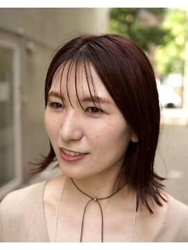 ビュートリアム 梅田(BEAUTRIUM) 外ハネロブ/シースルーバング/くびれヘア/韓国/顔周り/梅田/大阪