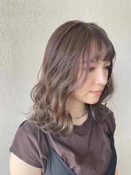 グランドウシワカマル(GRAND ushiwakamaru) シークレットハイライトでシアーベージュ