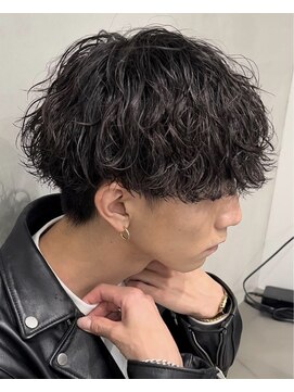 レタッチ バイ フィフス 天神大名(RETOUCH by fifth) 波巻きスパイラルパーマツイストパーママッシュメンズパーマ束感