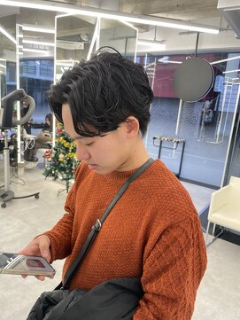 ウィル バイ ブラウン(Vir by Brown) メンズ藤沢/センターパート/毛流れパーマ/ニュアンスパーマ