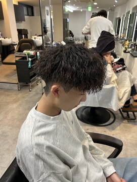 イーラ アメ村店(era) 波打ちツイスパパーマ/メンズ/刈り上げ/眉毛/ツイスト