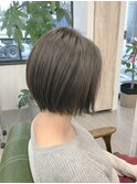 モノトーンアッシュ×ショートスタイル