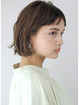 サーカス バイ ビュートリアム 青山(CIRCUS by BEAUTRIUM) 手入れ簡単　透けるカラー　小顔　ボブ　外ハネ