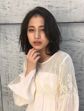 ヴェイン(VEIN) フォギーベージュ/ウェーブパーマ/耳かけ/ボブ