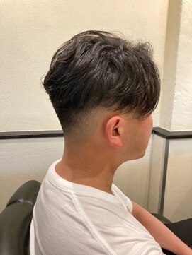 スカイマスターバーバー 渋谷(SKY MASTER BARBER) フェードパーマ