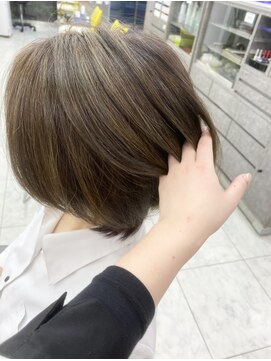 ラキ(Laki) ハイライト・白髪染め